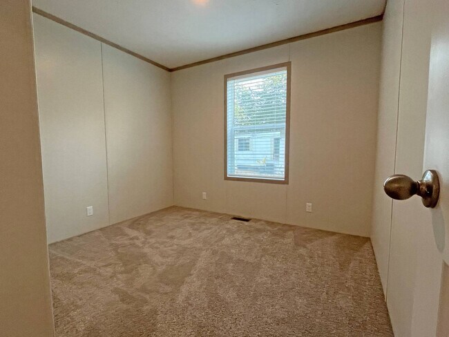 Building Photo - 2404 N 8th St