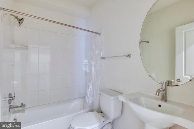 Building Photo - 6665 Fayette St