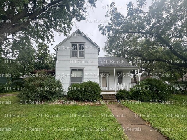 Primary Photo - $799 - 2 bed 1 bath - Single Family Home