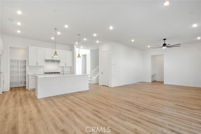 Building Photo - 15842 Butterfly Dr