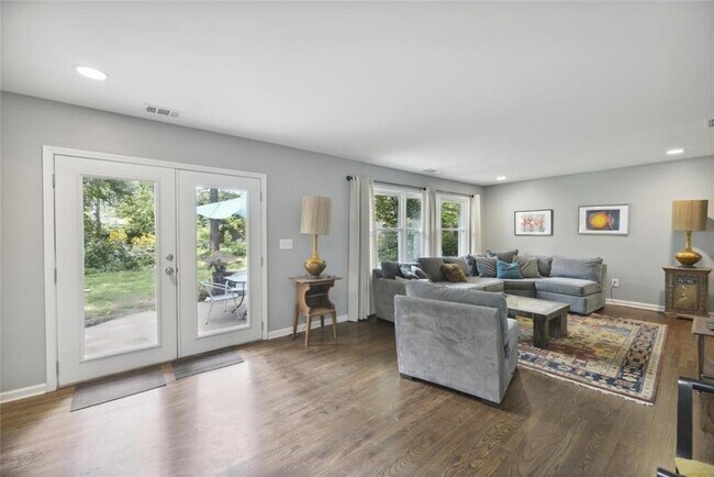 Building Photo - 4142 Blackhawk Dr