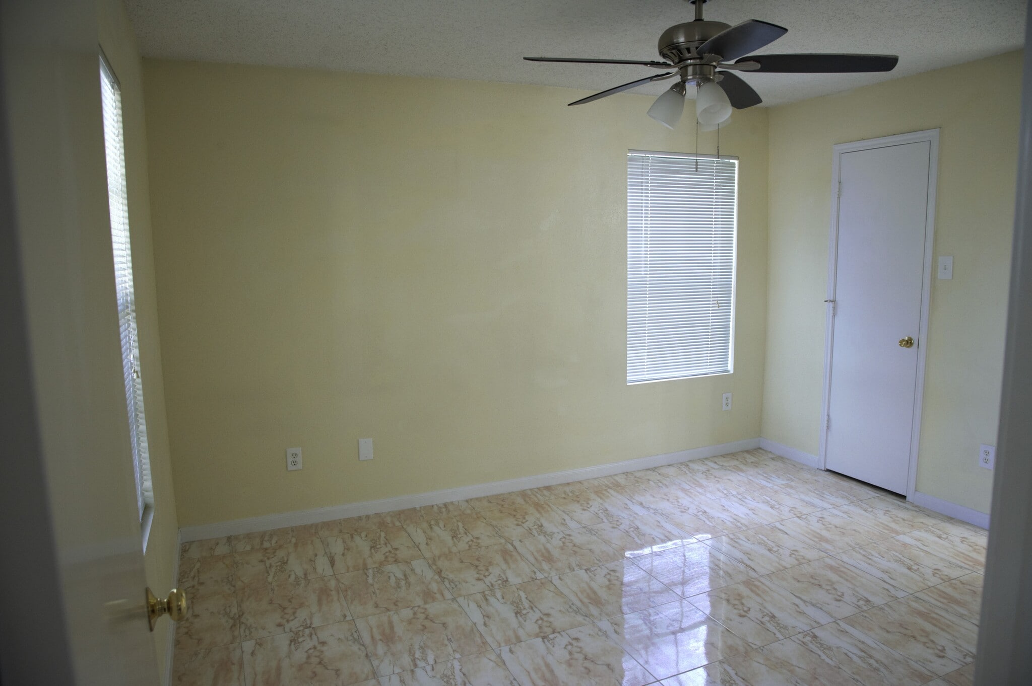 Room 1 - 2750 Holly Hall St
