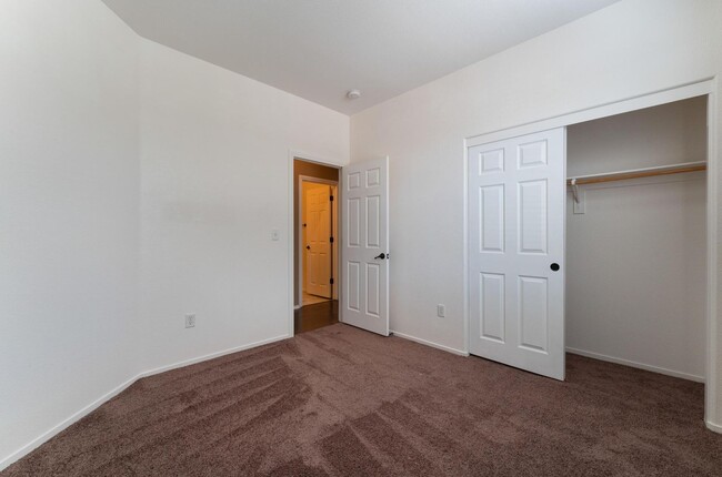 Building Photo - Gated Community  Home