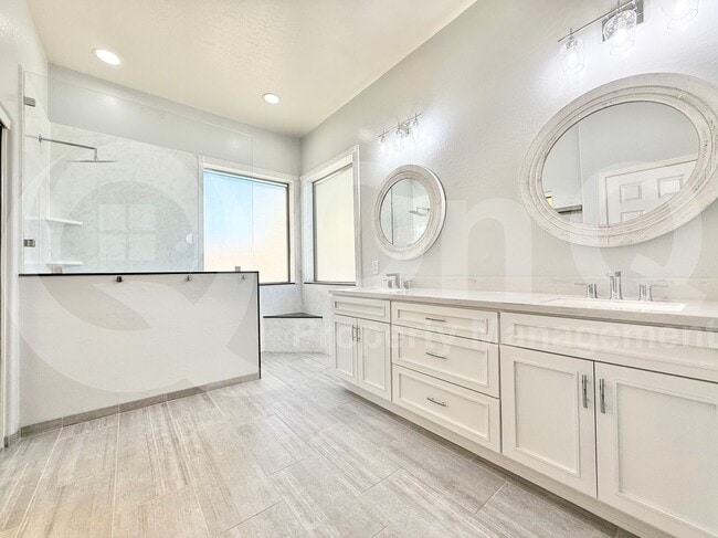 Building Photo - 18513 W San Carlos Dr
