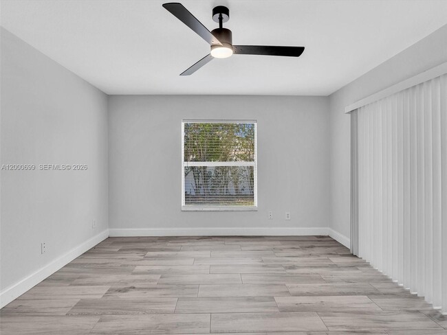 Building Photo - 2022 NW 9th Terrace