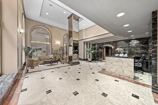 Building Photo - 45 E 25th St