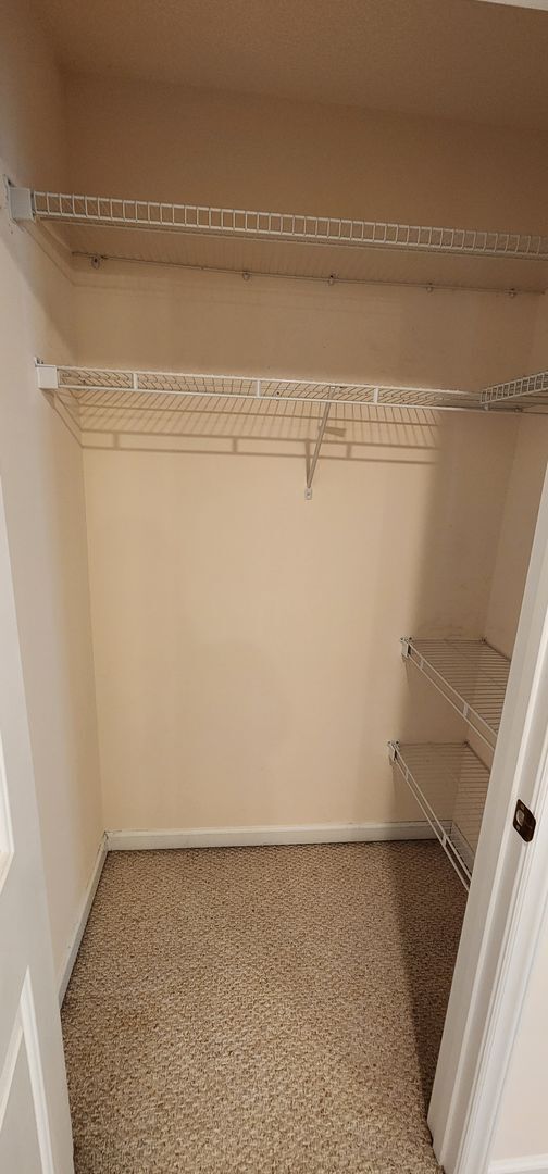 Building Photo - Nice 2 story brick home near Reagan High School