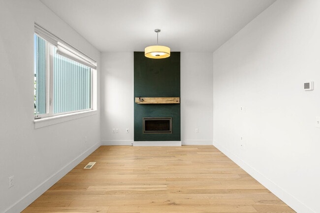 Building Photo - Modern Luxury Condo for Rent in Bozeman, MT