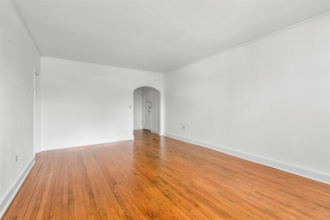 Building Photo - 325 Richbell Rd