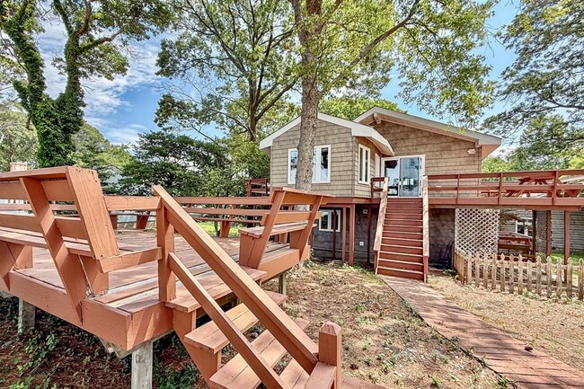 Building Photo - 12182 Heron Dr