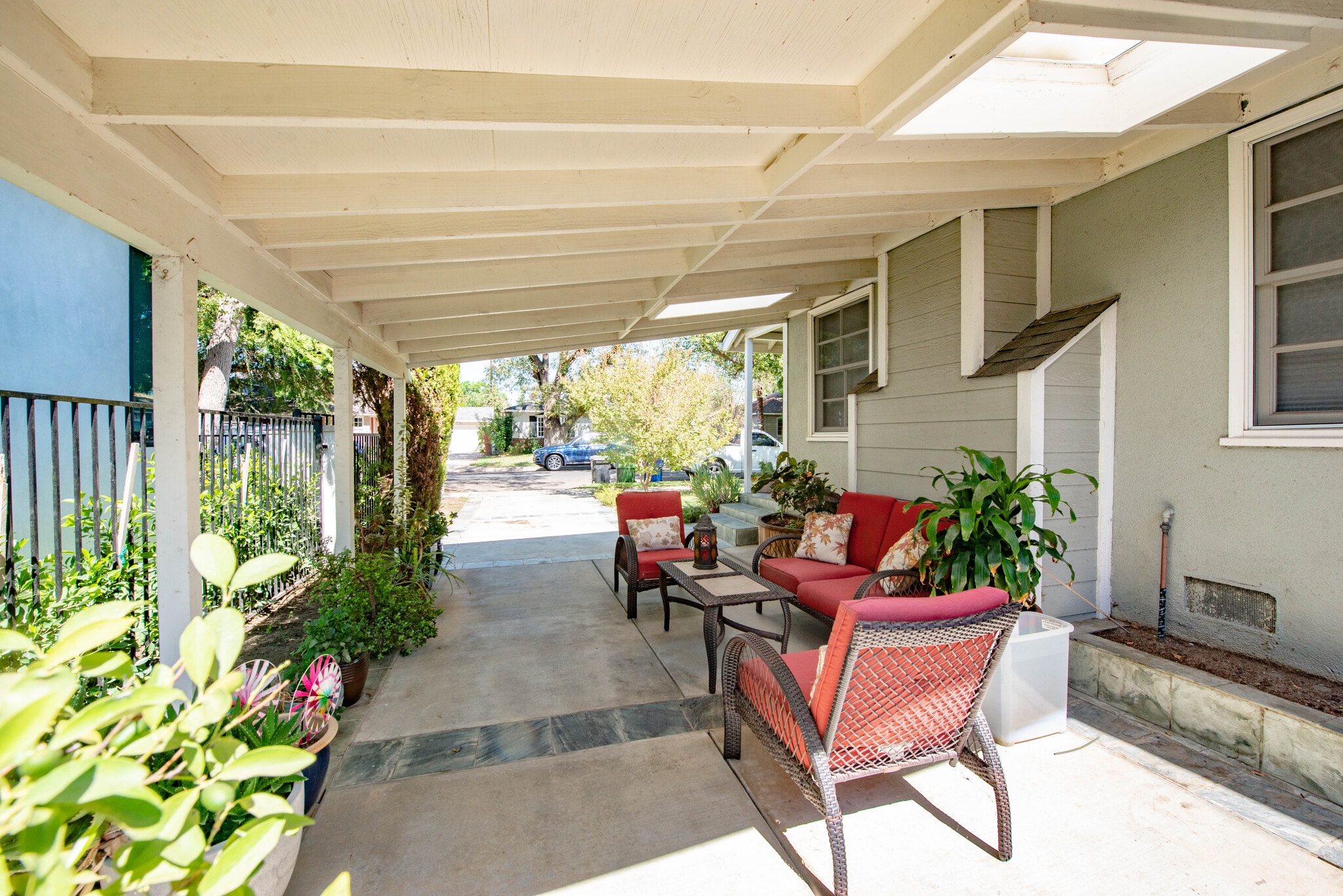 Building Photo - 13964 Peach Grove St