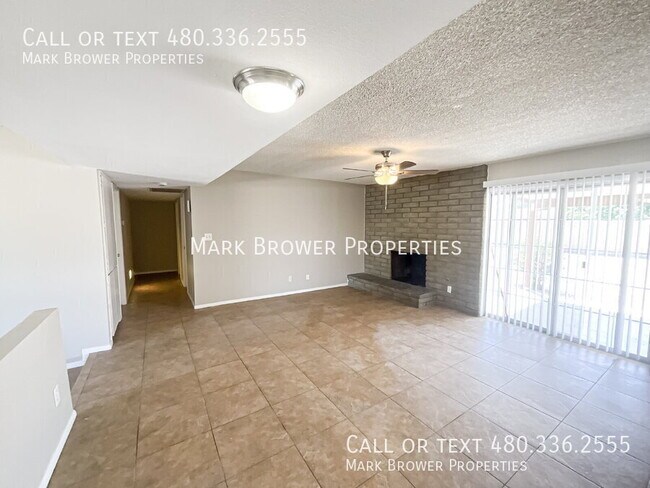 Building Photo - 4025 W Carol Ave