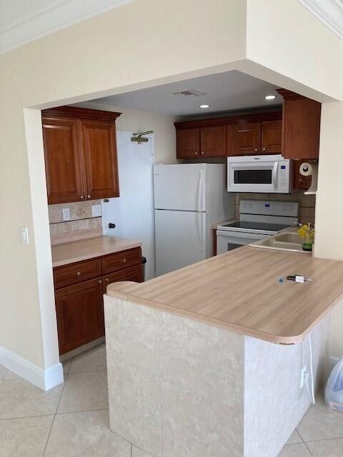 Building Photo - 336 N Birch Rd