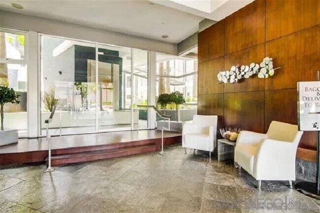 Building Photo - 101 W Market St