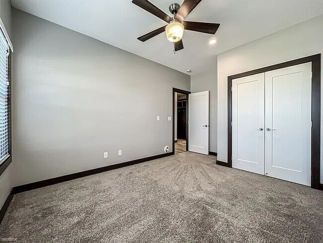 Building Photo - 1855 NE Little Beaver Dr