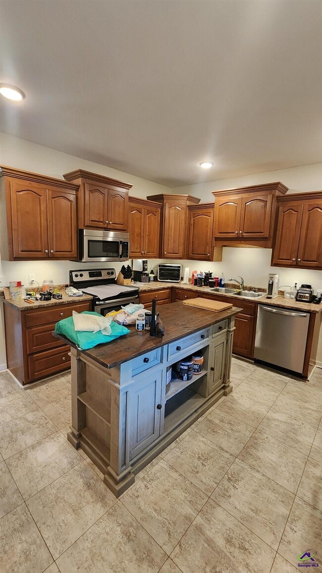Building Photo - 4651 Griffin Dr