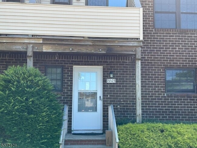 Primary Photo - 2803 Kent Pl