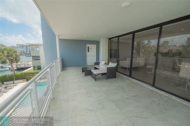 Building Photo - 468 Golden Isles Dr