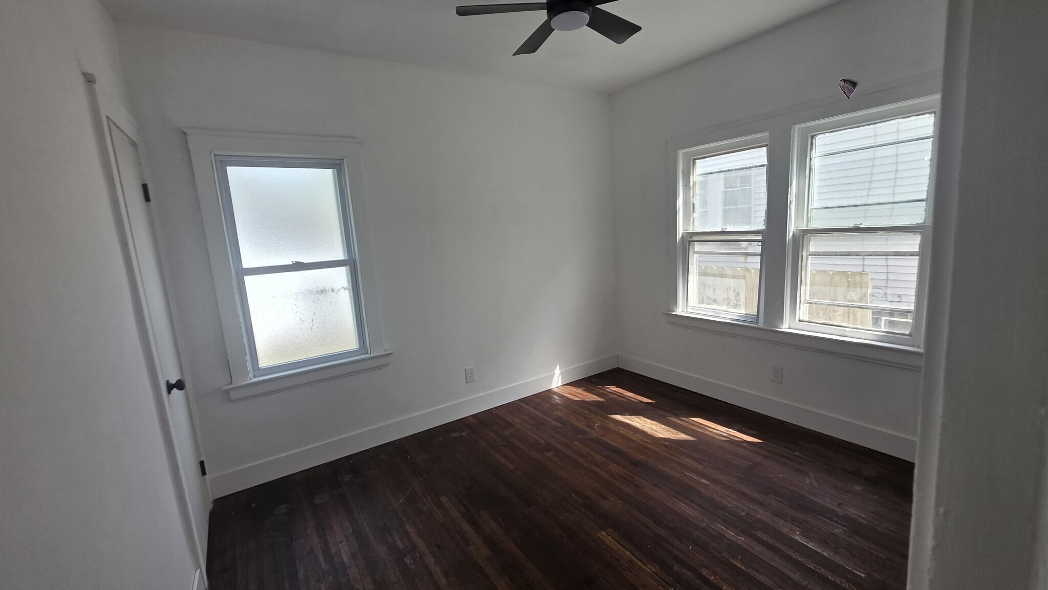 Building Photo - 3621 E 154th St