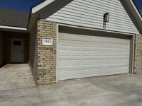 Building Photo - 5804 Urbana Pl
