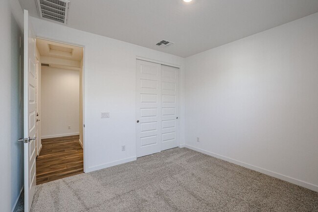 Building Photo - COMING SOON!! HOME IN TOLLESON! 4 BEDROOM 3 BATHROOMS!