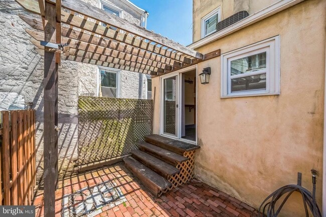 Building Photo - 3563 Lafayette St