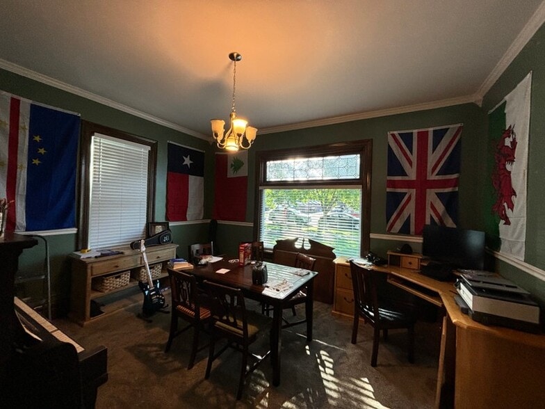 Building Photo - 488 N 400 E