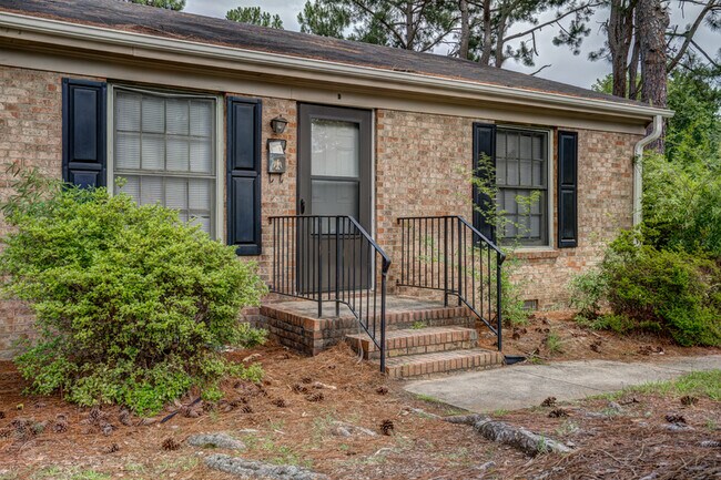 Building Photo - 307 Fairview Ave SW