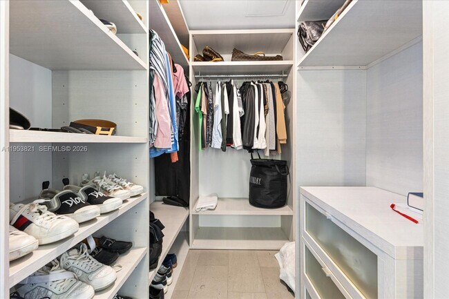 Building Photo - 88 SW 7th St