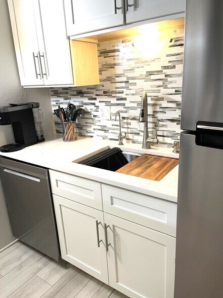 Building Photo - 1265 Race St