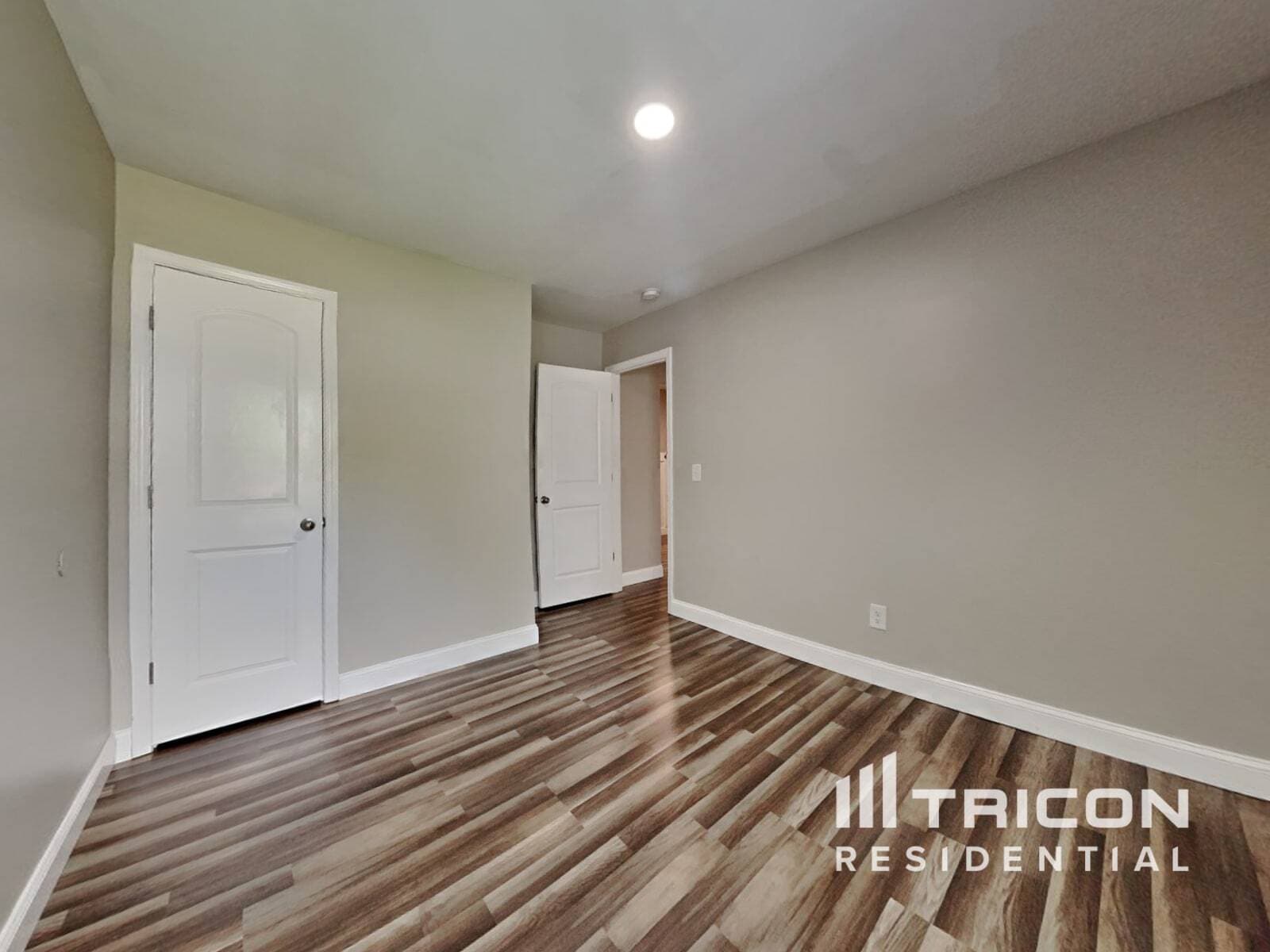 Building Photo - 19 Summerwood Ln