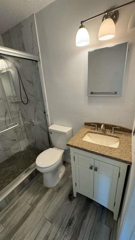 Building Photo - 545 Oak Dr