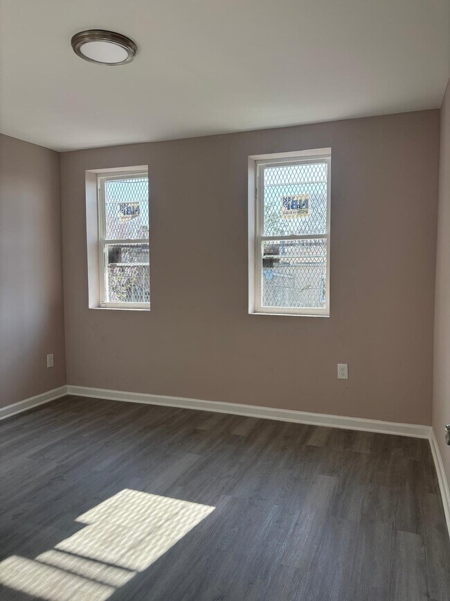 Building Photo - 1711 N Caroline St