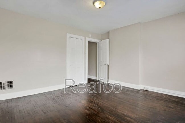 Building Photo - 659 S Burgess Ave