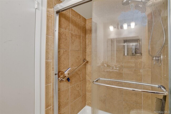 Building Photo - 25 Rockledge Ave