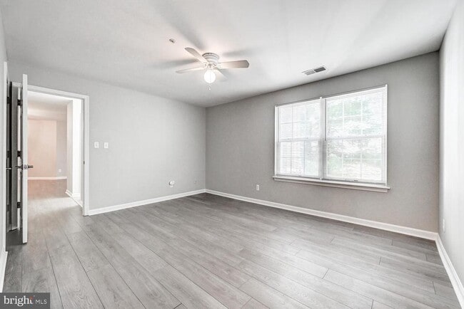 Building Photo - 1301 Sheridan Pl