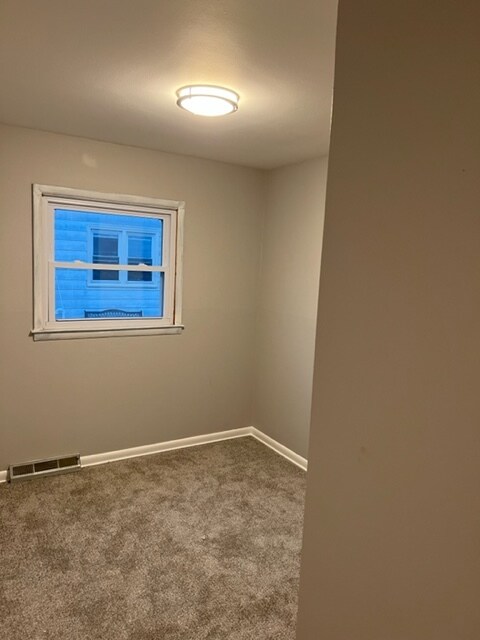 Building Photo - 4415 S 5th Plz