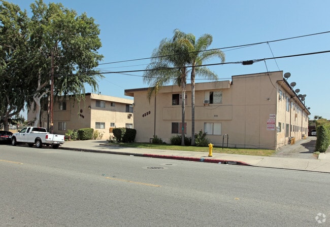 Primary Photo - Santa Ana Apartments