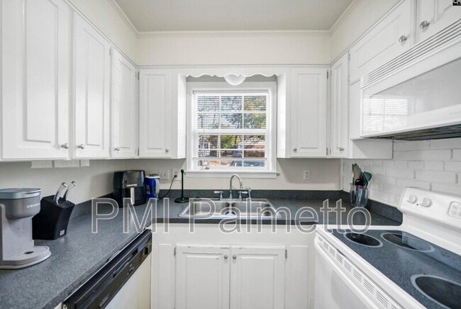 Building Photo - 227 S Marion St