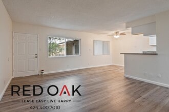 Building Photo - 1321 S Greenwood Ave