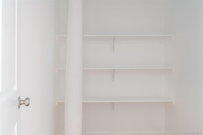 Building Photo - 155 S River St