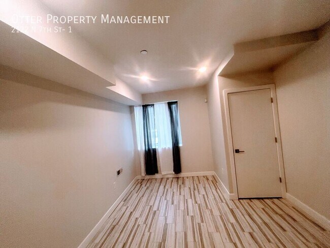 Building Photo - 2122 N 7th St