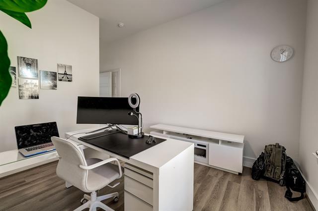 Building Photo - 2618 Carpenter Ave