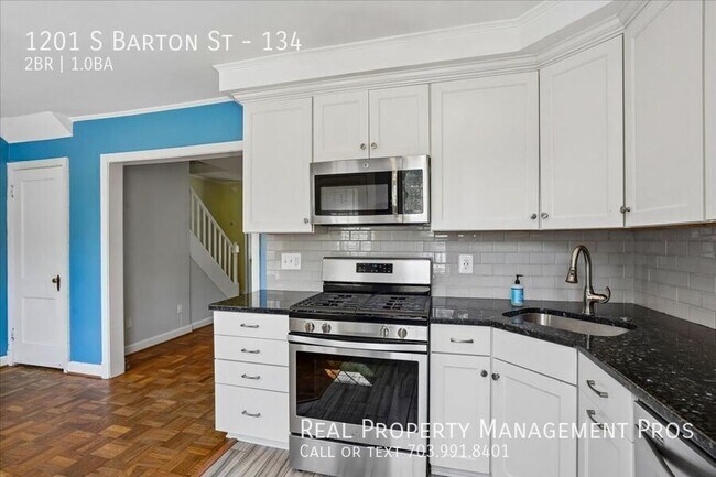 Building Photo - 1201 S Barton St