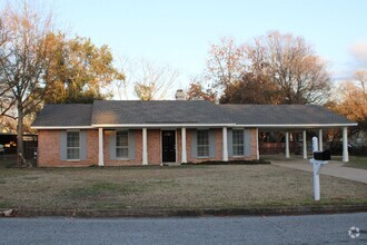 Building Photo - Montgomery East Rental