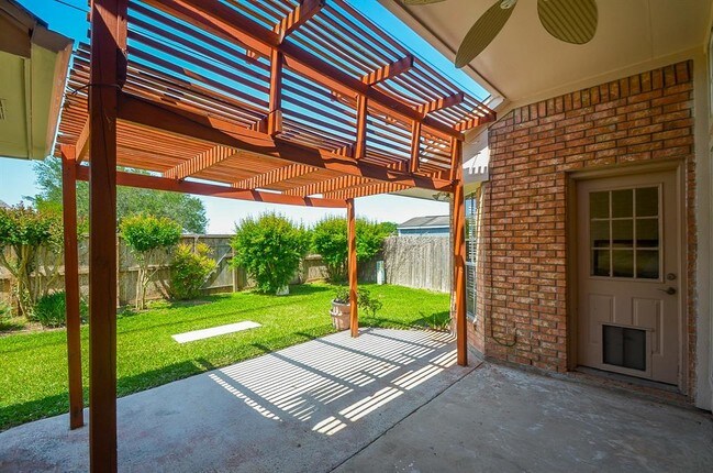 Building Photo - 6327 Drake Elm Dr