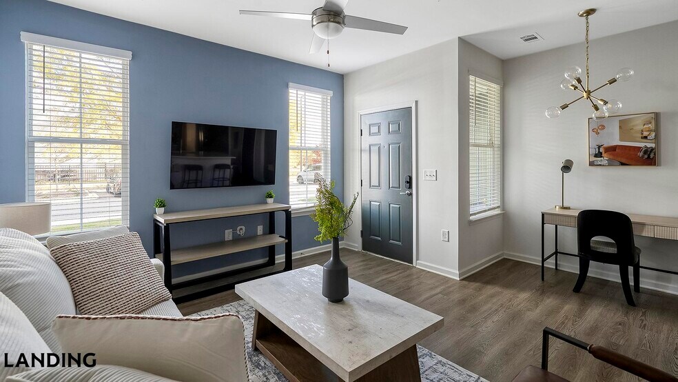 Building Photo - 2800 Milan Ct