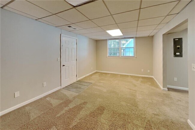 Building Photo - 1285 Grayland Hills Dr