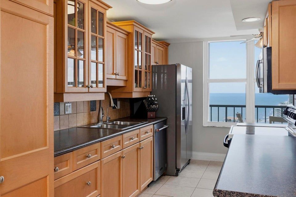 Building Photo - 4280 Galt Ocean Dr