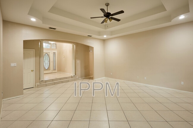 Building Photo - 1309 Summerfield Ln